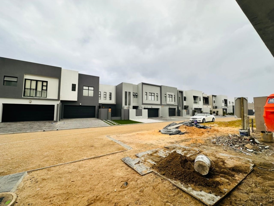 3 Bedroom Property for Sale in Sandown Western Cape